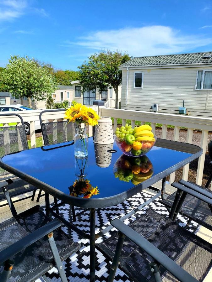 Luxury Woodland Retreat Holiday Home - Shorefield Country Park Downton  Exteriör bild