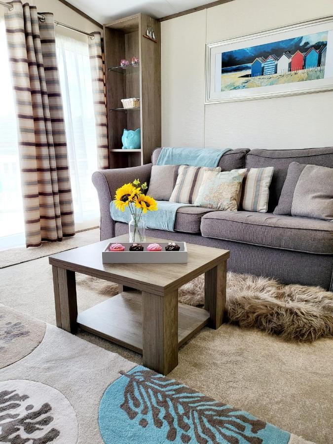 Luxury Woodland Retreat Holiday Home - Shorefield Country Park Downton  Exteriör bild